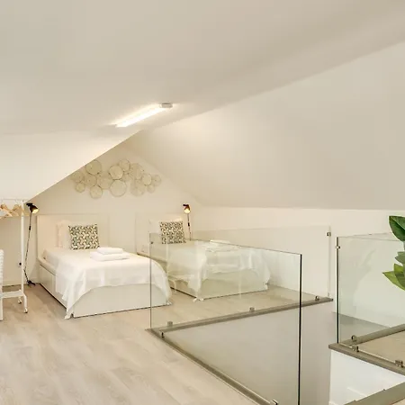 Blissful Restelo Villa